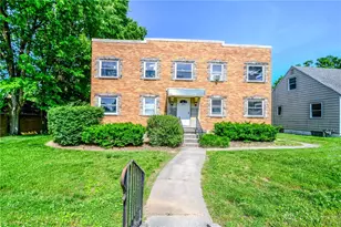 2833 Crescent Blvd, Kettering, OH 45429 - Photo 2