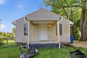 633 Neosha Ave, Springfield Twp, OH 45505 - Photo 2