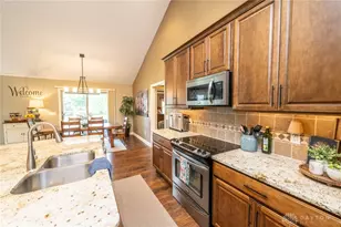 1250 Daylily Way, Tipp City, OH 45373 - Photo 10