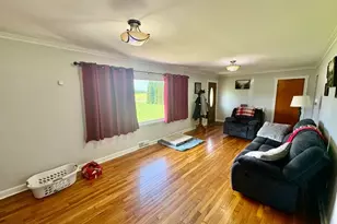 2648 S Burnett Rd, Springfield, OH 45505 - Photo 6