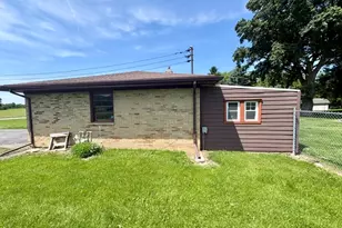 2648 S Burnett Rd, Springfield, OH 45505 - Photo 4