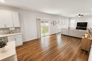 1100 Sarah Freeman Dr, Centerville, OH 45458 - Photo 12