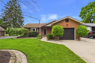 21 Dorchester Dr, Clayton, OH 45415 - Photo 2