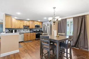 5713 Hubbard Ct, Huber Heights, OH 45424 - Photo 10
