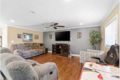5713 Hubbard Court, Huber Heights, OH 45424 - Photo 8