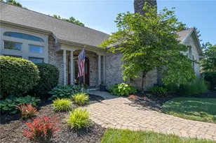 572 Towncrest Dr, Beavercreek, OH 45434 - Photo 2