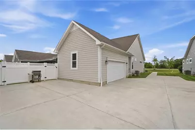 4019 Pepperwell Circle, Sugarcreek Twp, OH 45440 - Photo 32