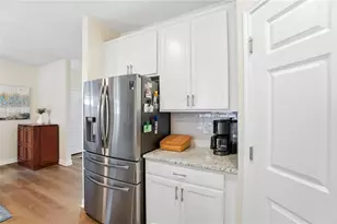 4019 Pepperwell Cir, Sugarcreek Twp, OH 45440 - Photo 10