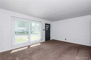 810 Meadow Ln, Troy, OH 45373 - Photo 4