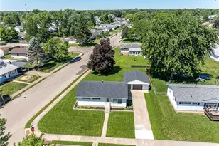 810 Meadow Ln, Troy, OH 45373 - Photo 30