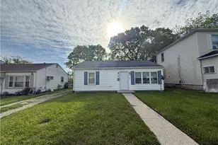 34 N Halloway St, Dayton, OH 45417 - Photo 2