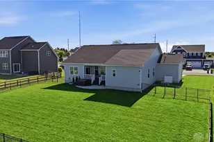 3769 Oak Creek Dr, Sugarcreek Twp, OH 45440 - Photo 2