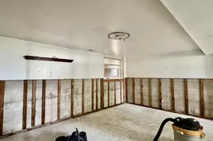 7232 Cosner Dr, Huber Heights, OH 45424 - Photo 22