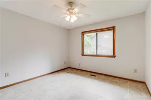 955 S High St, Yellow Springs Vlg, OH 45387 - Photo 16