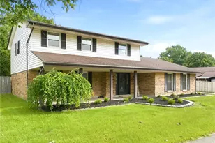 1419 King Richard Pkwy, West Carrollton, OH 45449 - Photo 2