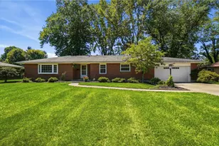 4179 W Franklin St, Bellbrook, OH 45305 - Photo 1