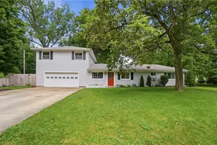 1684 Pierce Dr, Beavercreek, OH 45432 - Photo 4