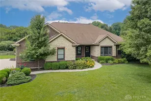 1377 Timshel St, Sugarcreek Twp, OH 45440 - Photo 4