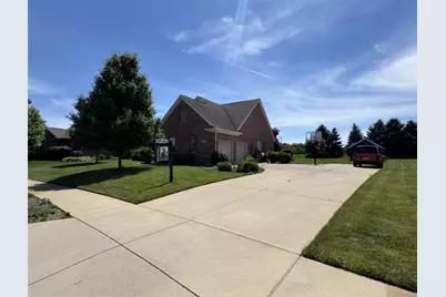 738 Governors Road, Troy, OH 45373 - Photo 2
