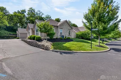 2484 Locust Hill Blvd, Beavercreek, OH 45431 - Photo 4