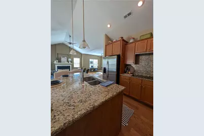 2484 Locust Hill Blvd, Beavercreek, OH 45431 - Photo 4