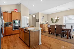 2484 Locust Hill Blvd, Beavercreek, OH 45431 - Photo 16