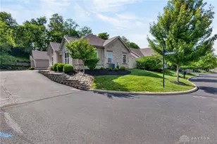 2484 Locust Hill Blvd, Beavercreek, OH 45431 - Photo 4