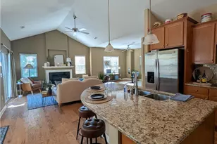 2484 Locust Hill Blvd, Beavercreek, OH 45431 - Photo 8