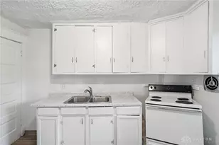 2404 S Sutphin St, Middletown, OH 45044 - Photo 12