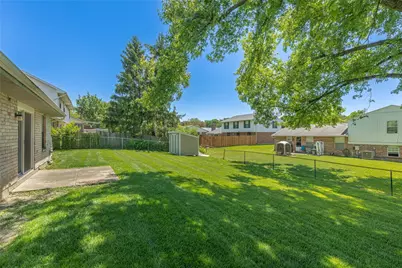 5704 Springgate Court, Huber Heights, OH 45424 - Photo 24
