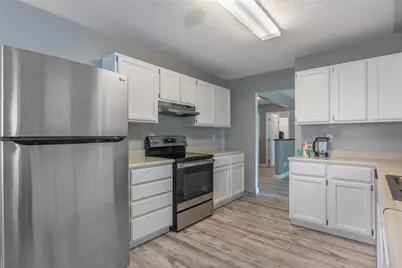 5704 Springgate Court, Huber Heights, OH 45424 - Photo 10