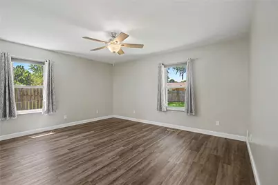 8781 Emeraldgate Drive, Huber Heights, OH 45424 - Photo 16