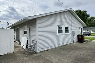 1295 June Dr, Xenia, OH 45385 - Photo 8