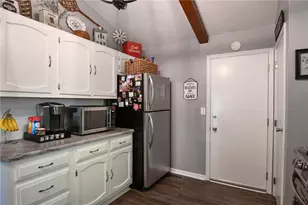 1438 Robinhood Dr, West Carrollton, OH 45449 - Photo 16