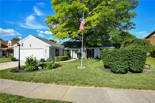 1438 Robinhood Dr, West Carrollton, OH 45449 - Photo 2