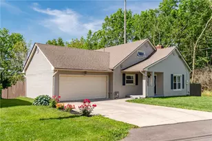 734 Newton Rd, Troy, OH 45373 - Photo 2