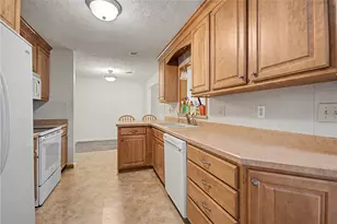 4114 Middlebrook Dr, Beavercreek, OH 45440 - Photo 10