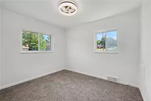 950 N 12th St, Miamisburg, OH 45342 - Photo 22