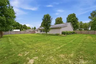 1700 W Sparrow Rd, Green Twp, OH 45502 - Photo 36