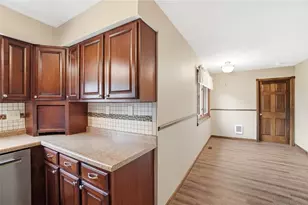 1700 W Sparrow Rd, Green Twp, OH 45502 - Photo 22