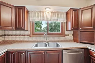 1700 W Sparrow Rd, Green Twp, OH 45502 - Photo 12