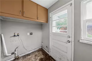1933 Burroughs Dr, Dayton, OH 45406 - Photo 14
