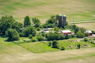 525 Ginghamsburg-Frederick Rd, Tipp City, OH 45371 - Photo 6