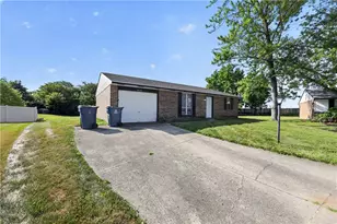 8258 Ivy Glen Cir, Huber Heights, OH 45424 - Photo 10