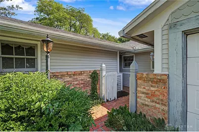 7520 President Court, Dayton, OH 45414 - Photo 2