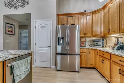 1478 Fairhill Court, Beavercreek Twp, OH 45385 - Photo 8