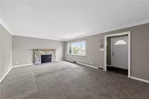 1367 Catalpa Dr., Dayton, OH 45406 - Photo 4