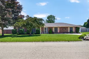 3131 Magnolia Dr, Troy, OH 45373 - Photo 2
