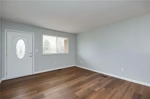 226 Belair Cir, Bellbrook, OH 45305 - Photo 2