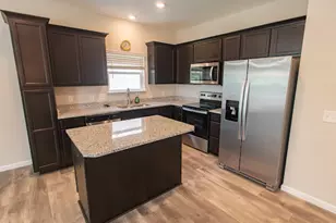 4008 Orange Blossom Ct, Tipp City, OH 45371 - Photo 4